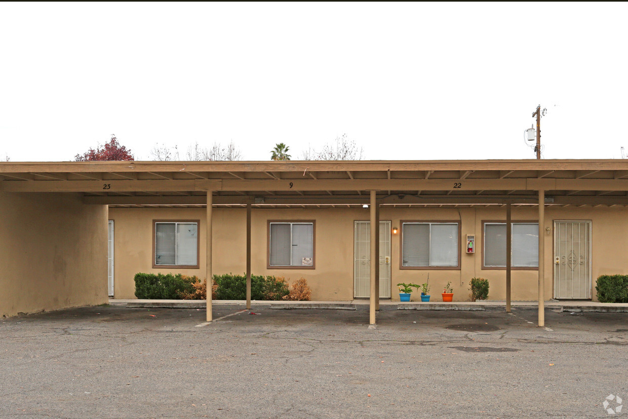 Building Photo - Clark Apartments