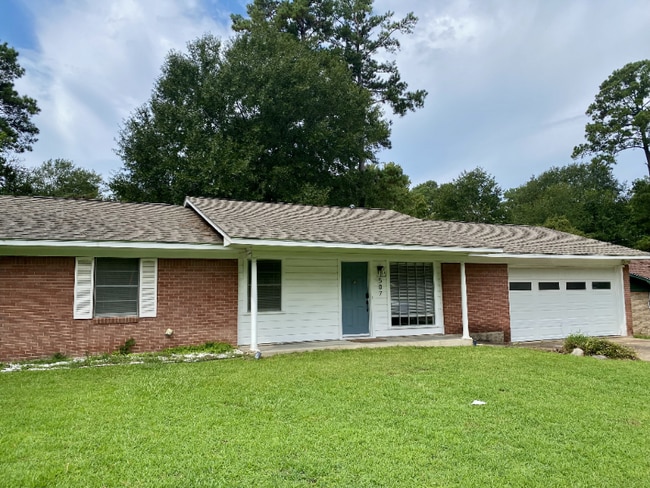 Building Photo - 507 Brasell St