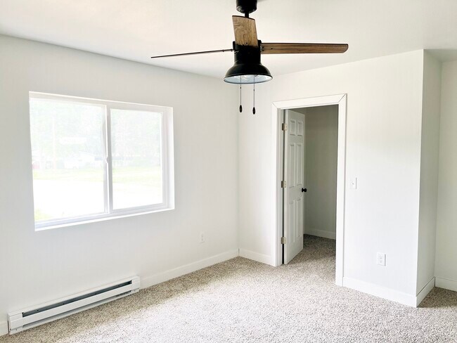 Building Photo - Valley View Estates A