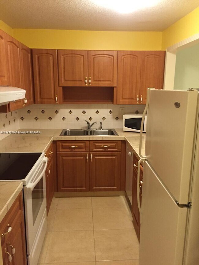 Foto del edificio - 9301 SW 92nd Ave