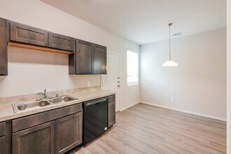 Building Photo - 21618 Mamba Wy