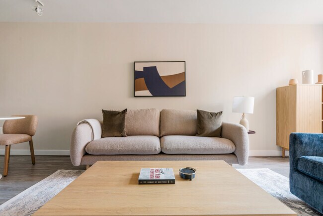 Foto del edificio - 1200 N Veitch St