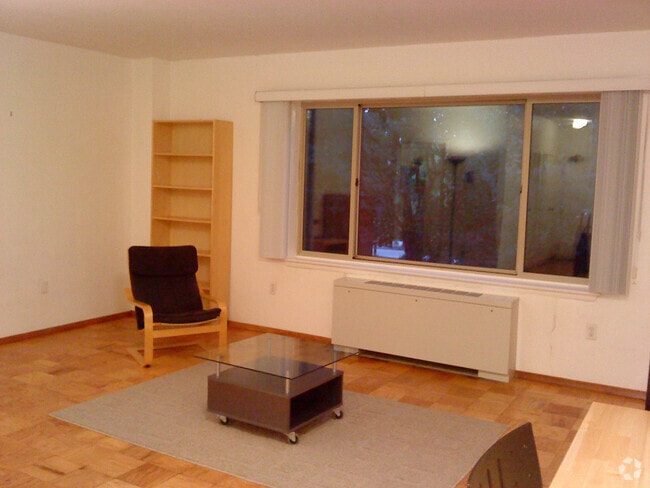 Building Photo - 2755 Ordway St NW