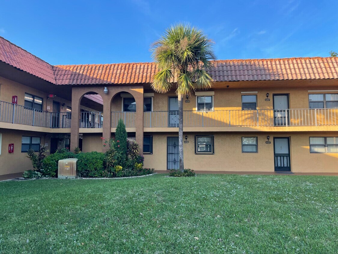 1901 Woolbright Rd Unit A208, Boynton Beach, FL 33426 Condo for Rent in Boynton Beach, FL