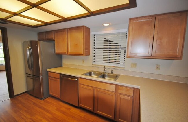 Building Photo - 254 Sandy Run