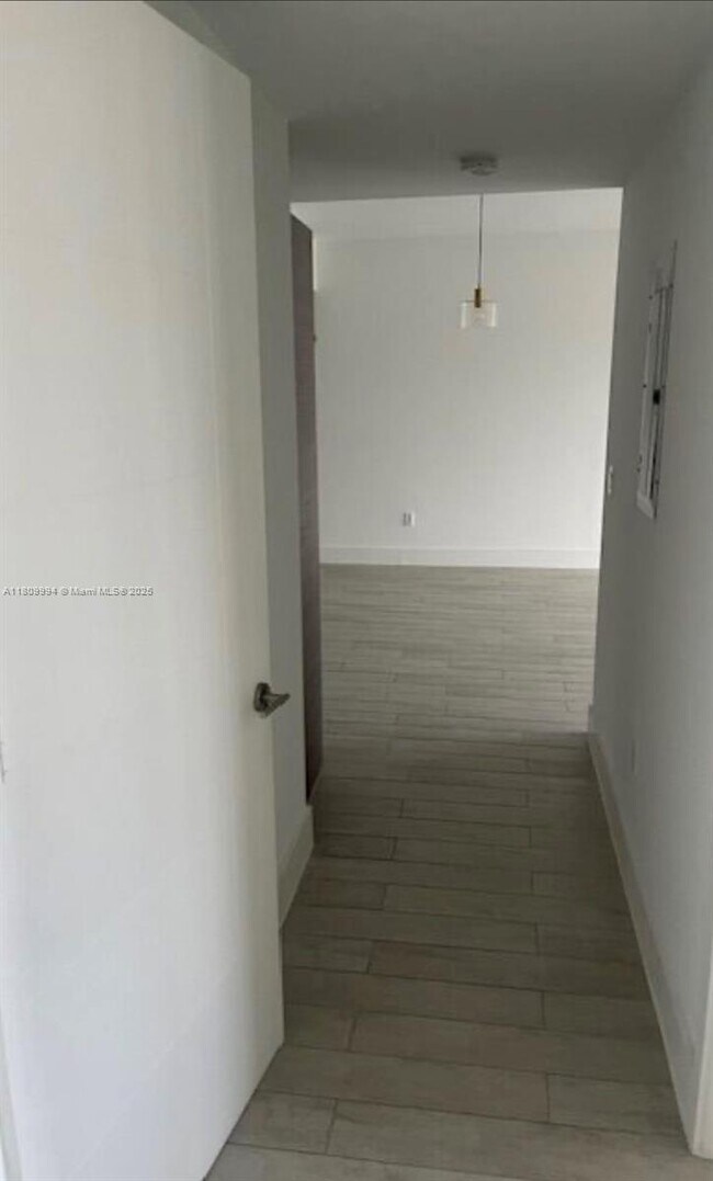 Foto del edificio - 1010 SW 2nd Ave