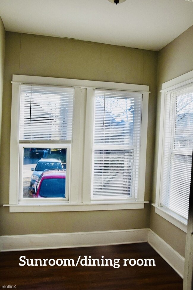 Building Photo - 3 br, 1 bath 4plex - 345 Chittenden Avenue A