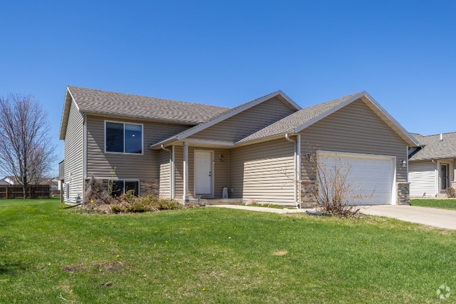 Building Photo - 5369 Ridgeview Dr NW