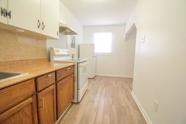 Foto del edificio - 1 Bedroom 1 Bathroom - No Pets