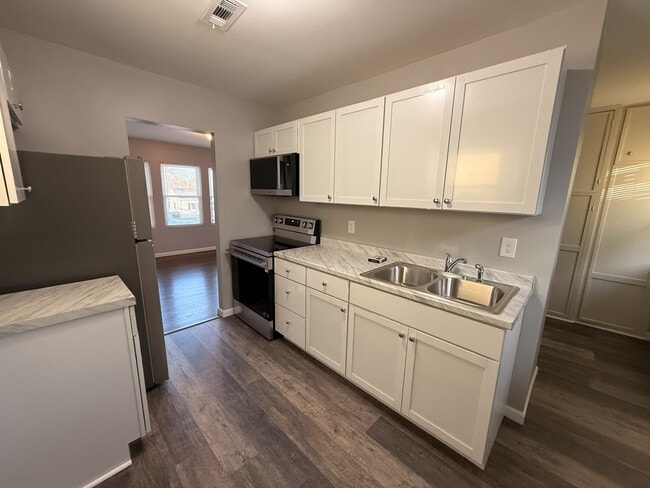 Building Photo - 6313 Spaulding St