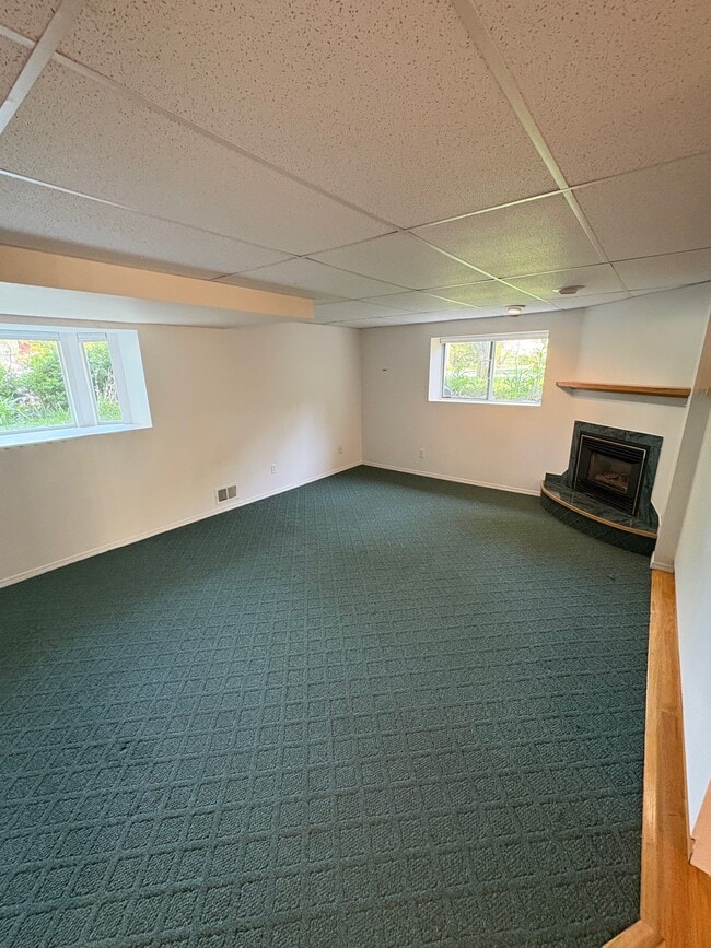 Building Photo - 2559 Cranmore Rd