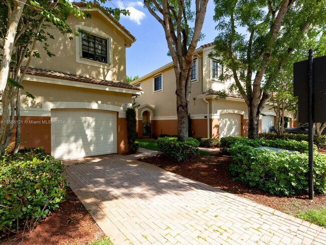 Building Photo - 4060 Timber Cove Ln