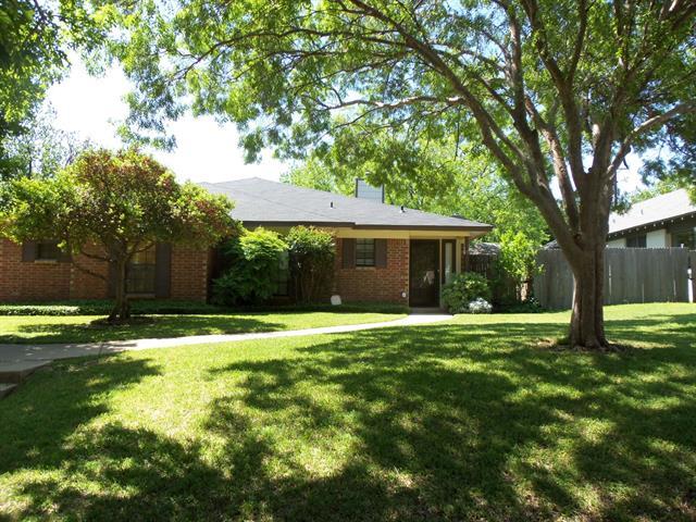 Primary Photo - 2123 Mistletoe Ave