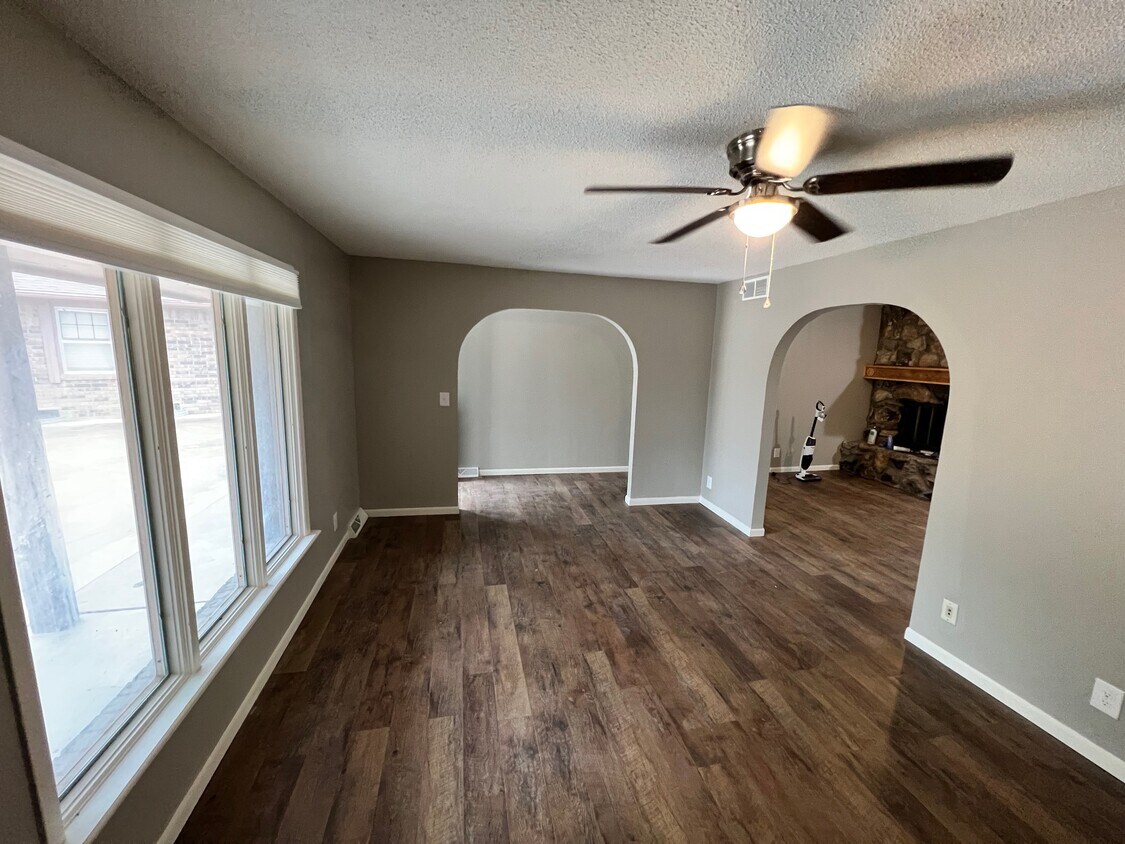 634 N Caddy Ln, Wichita, KS 67212 Townhome Rentals in Wichita KS