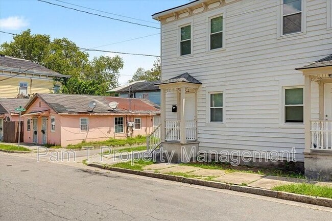 Building Photo - 814 Ott St