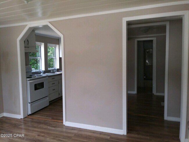 Foto del edificio - 5120 E 11th St