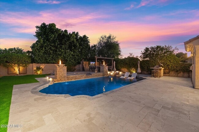 Building Photo - 7685 E Via Del Sol Dr
