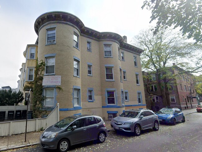 Foto del edificio - 132 Glenville Ave