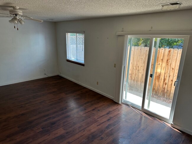 Building Photo - 250 Cypress Ln
