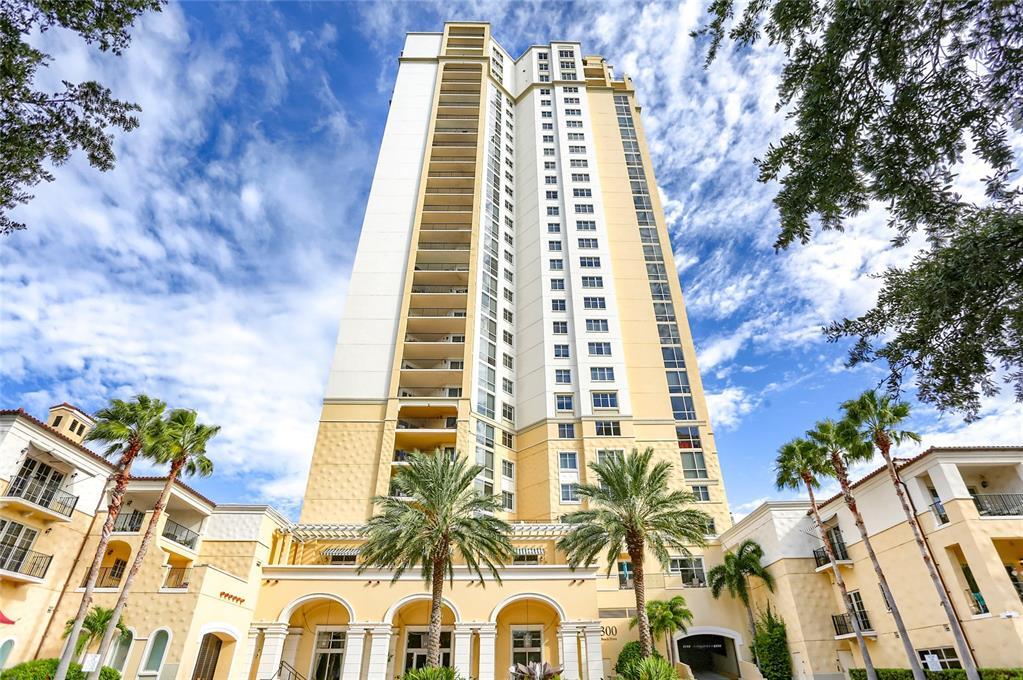 Foto principal - 300 Beach Dr NE