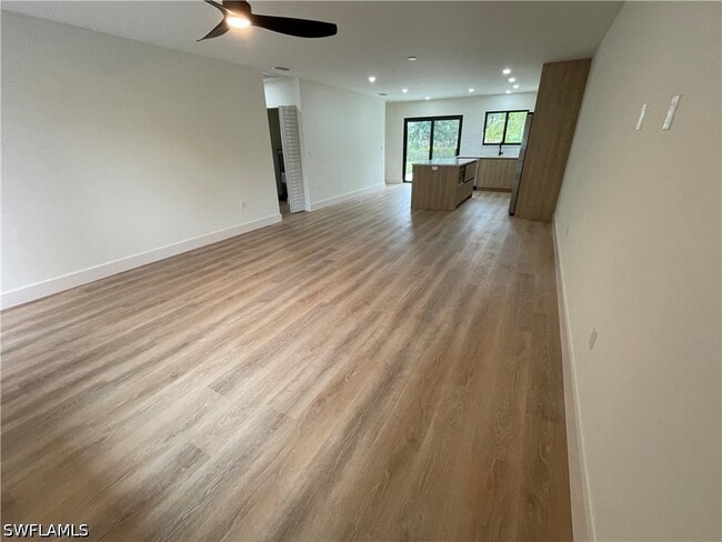 Foto del edificio - 3619 Poplar Way