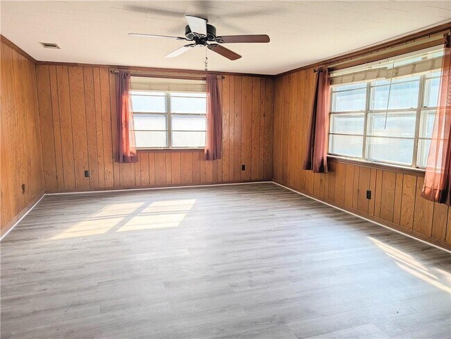 Foto del edificio - 30900 Driftwood Ln