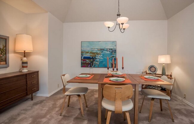 Foto del edificio - 13786 Regency Ct
