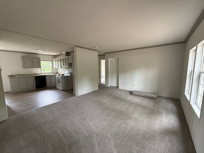 Foto del edificio - FOR RENT WINSTON SALEM