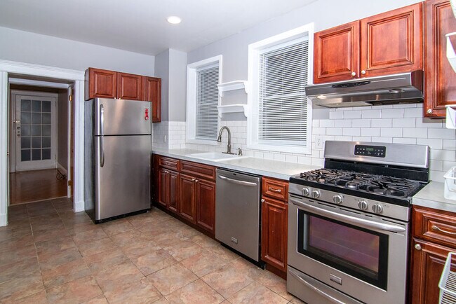 Building Photo - 788 Avenue A