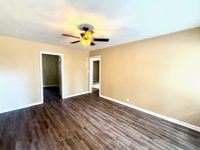 Foto del edificio - 327 Ash St NW