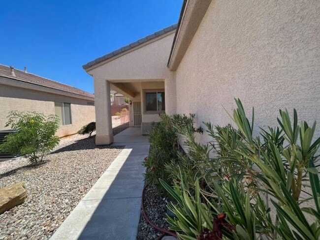 Building Photo - 55+ home in Sun City MacDonald Ranch - 2 b...