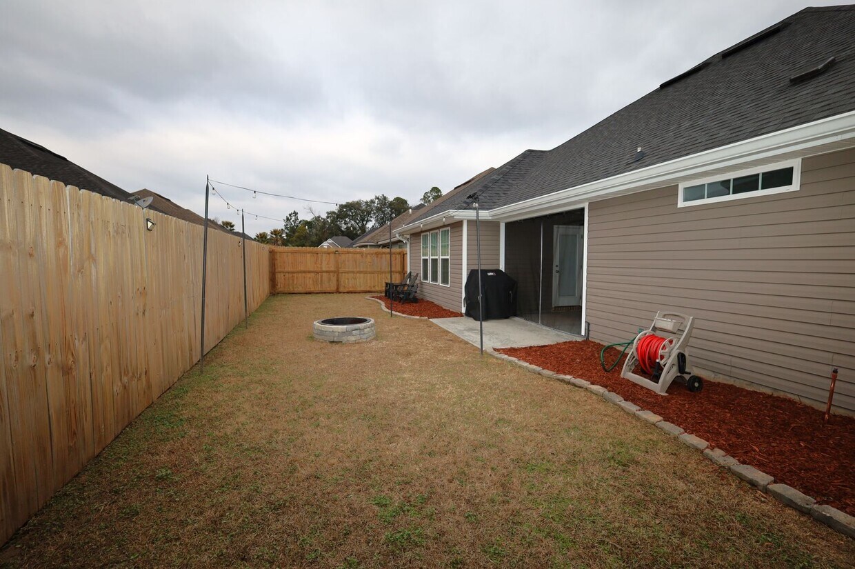 Foto del edificio - 4209 Bright Creek Rd