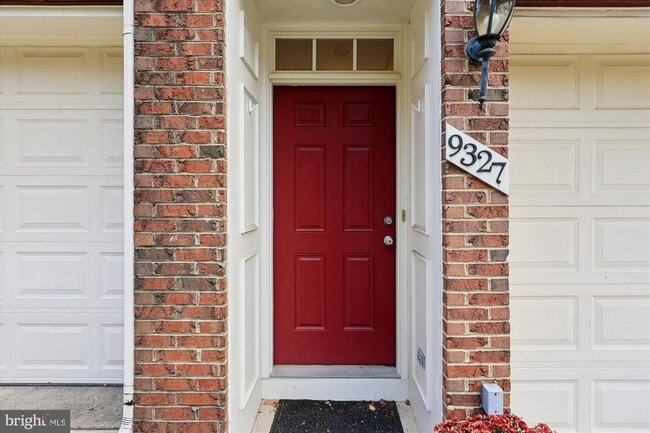 Foto del edificio - 9327 Hundith Hill Ct