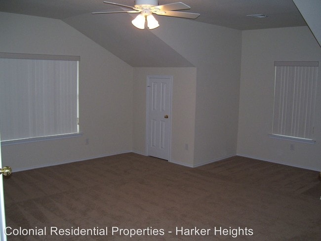 Building Photo - 111 W Iowa Dr