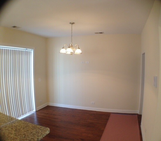 Foto del edificio - 6912 W Medill Ave