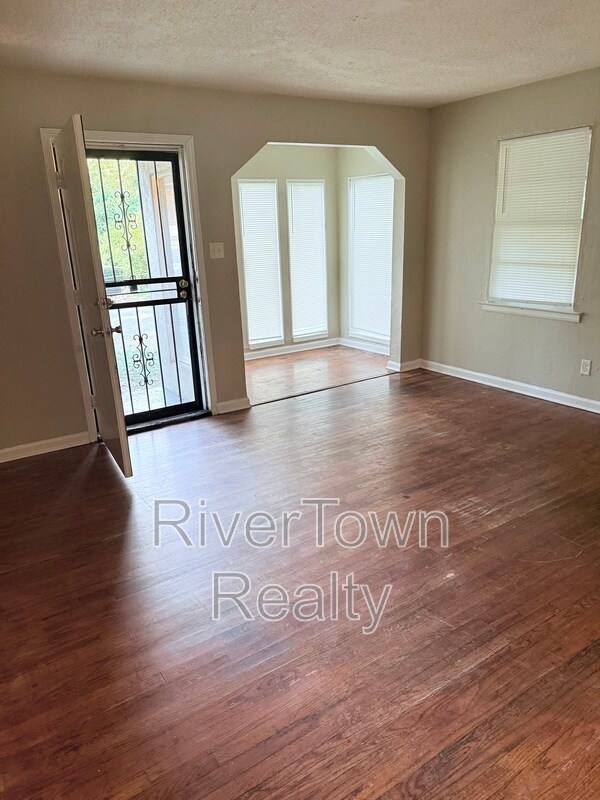 Photo - 1655 Vicky Ln House