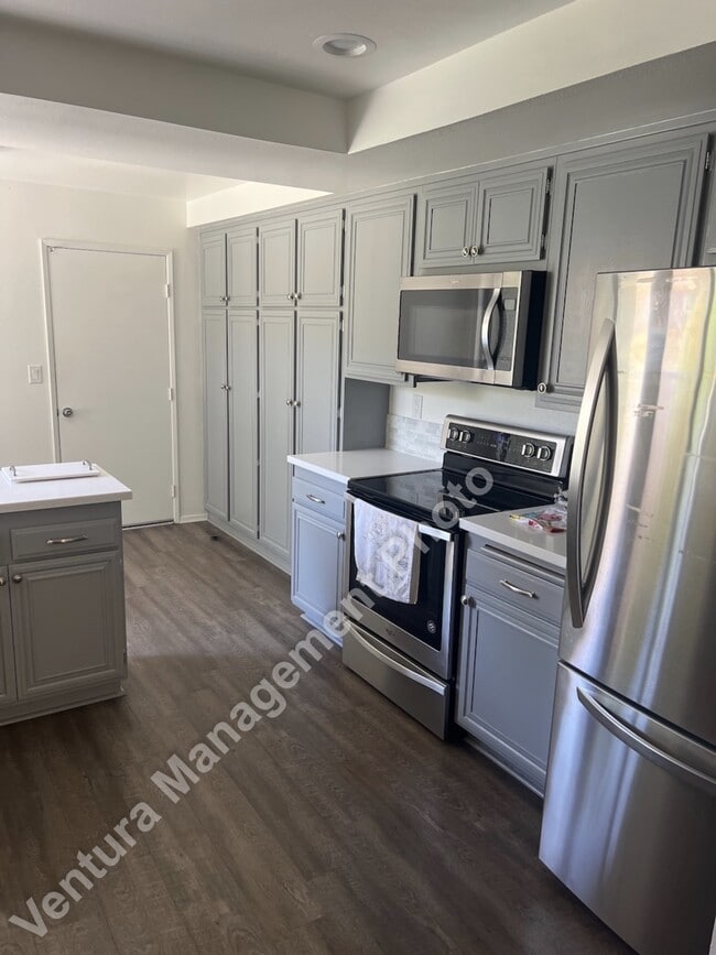 Building Photo - 44168 Village 44