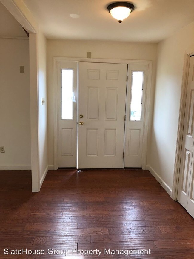 Building Photo - 3 br, 2 bath House - 1099 James Ave WST