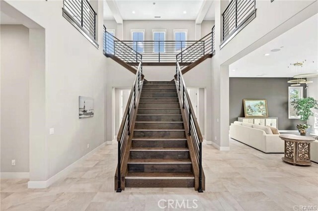 Building Photo - 57 Mare