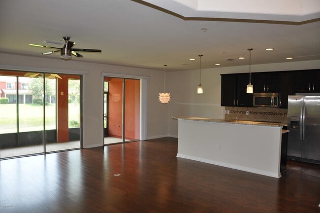 Building Photo - 13528 Montecito Pl