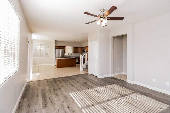 Building Photo - 5019 E Iolite St