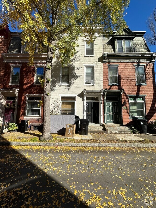 Building Photo - 1603 Penn St