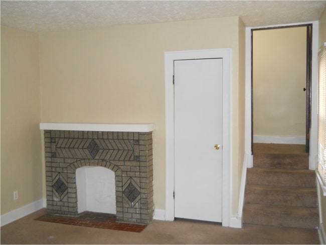 Building Photo - 628 Glendora Ave