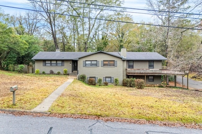 Photo - 302 Bowden Dr House