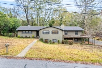 Building Photo - 302 Bowden Dr