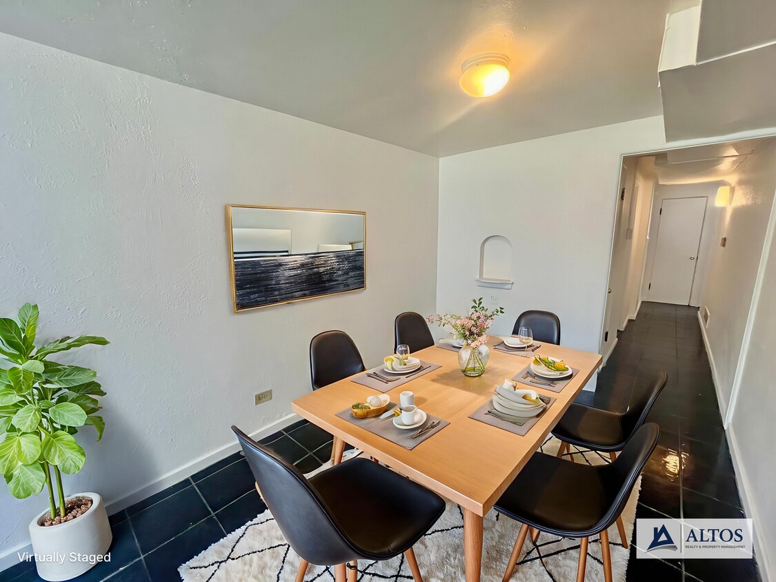 Foto principal - Garden level 1 bed 1 bath w/ large office ...