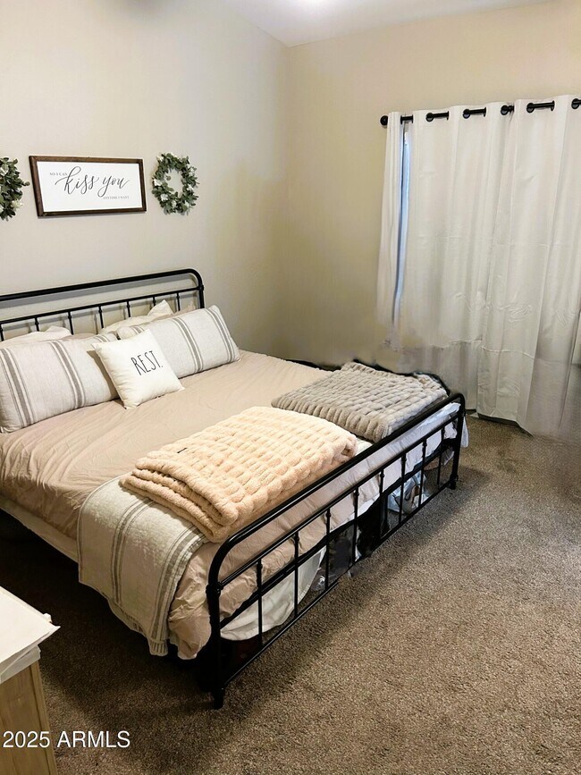 Foto del edificio - 9060 W Maui Ln