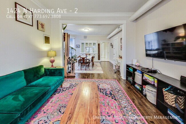 Foto del edificio - 1424 N Harding Ave