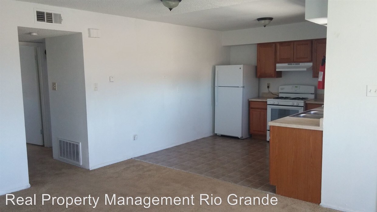 Foto del edificio - 3417 Aztec Rd NE