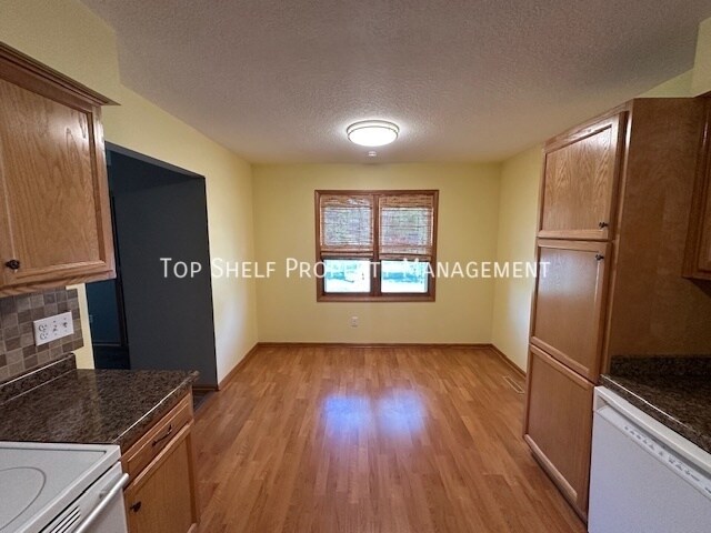 Foto del edificio - 312 NE Harvey St